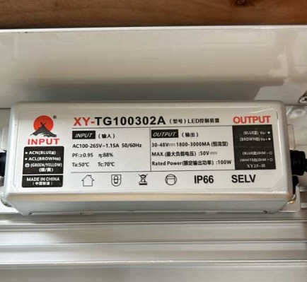 Lampu LED SPBU